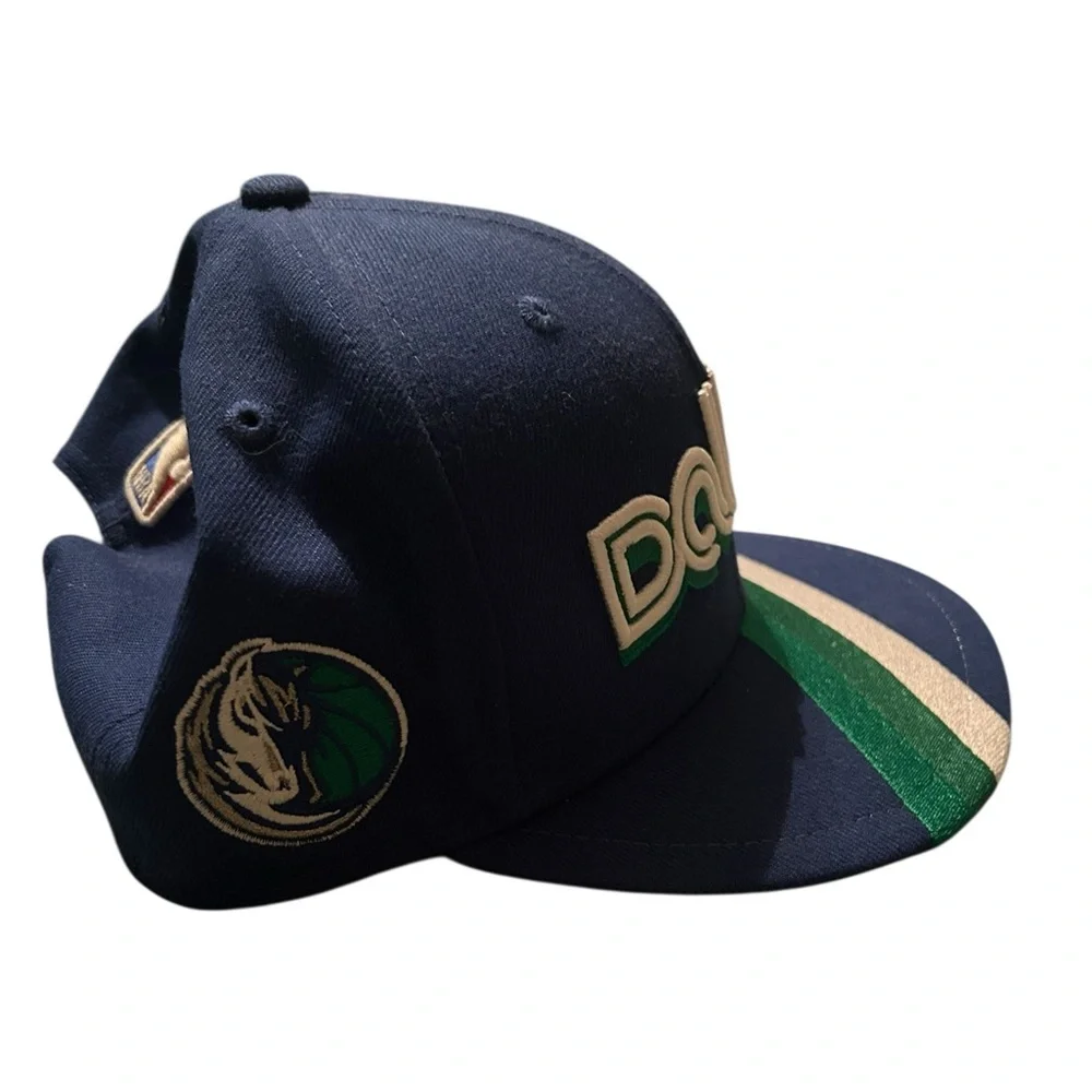 Dallas Mavericks New Era 2022/23 City Edition Official 9FIFTY Snapback Men's NBA
